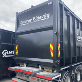 Gustav Eidsvåg // Containermerking 05.23